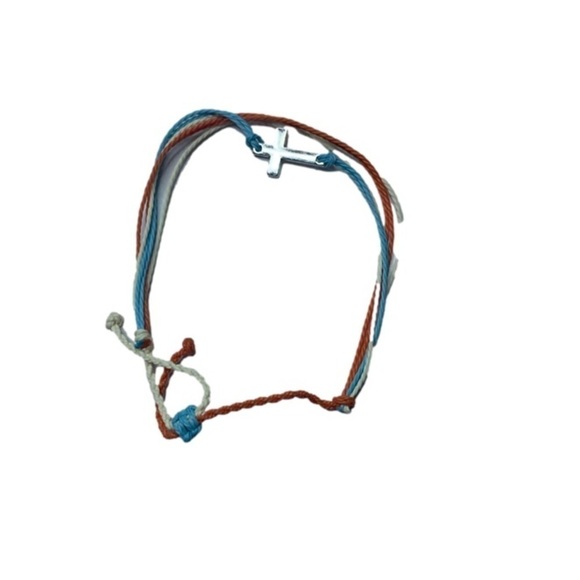 Cross bracelet - Picture 3 of 3